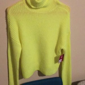 Green/yellow neon crop turtleneck sweater